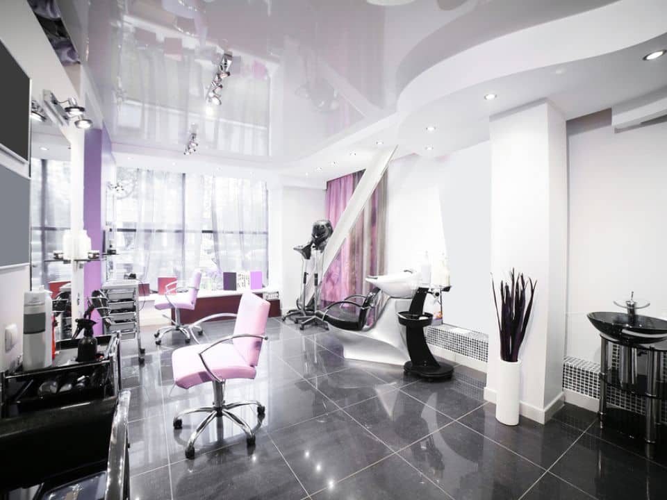 Top 3 Reasons to Choose High-end Hair Salons over Cheap Chain